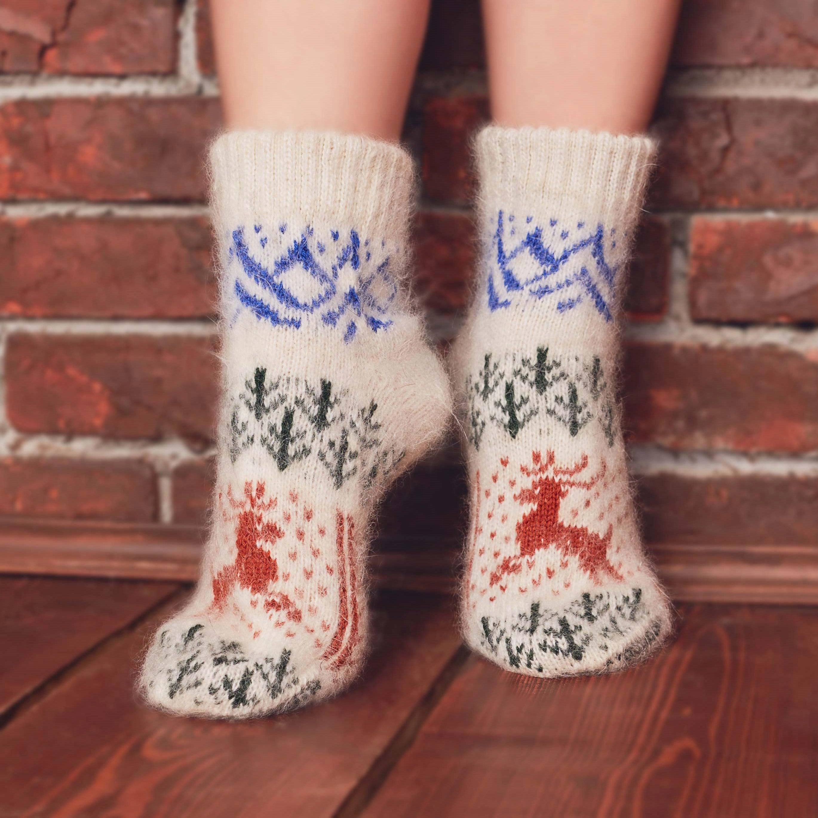 Cozy Alpine Goat Wool Socks: Unisex Comfort for Every Adventure.