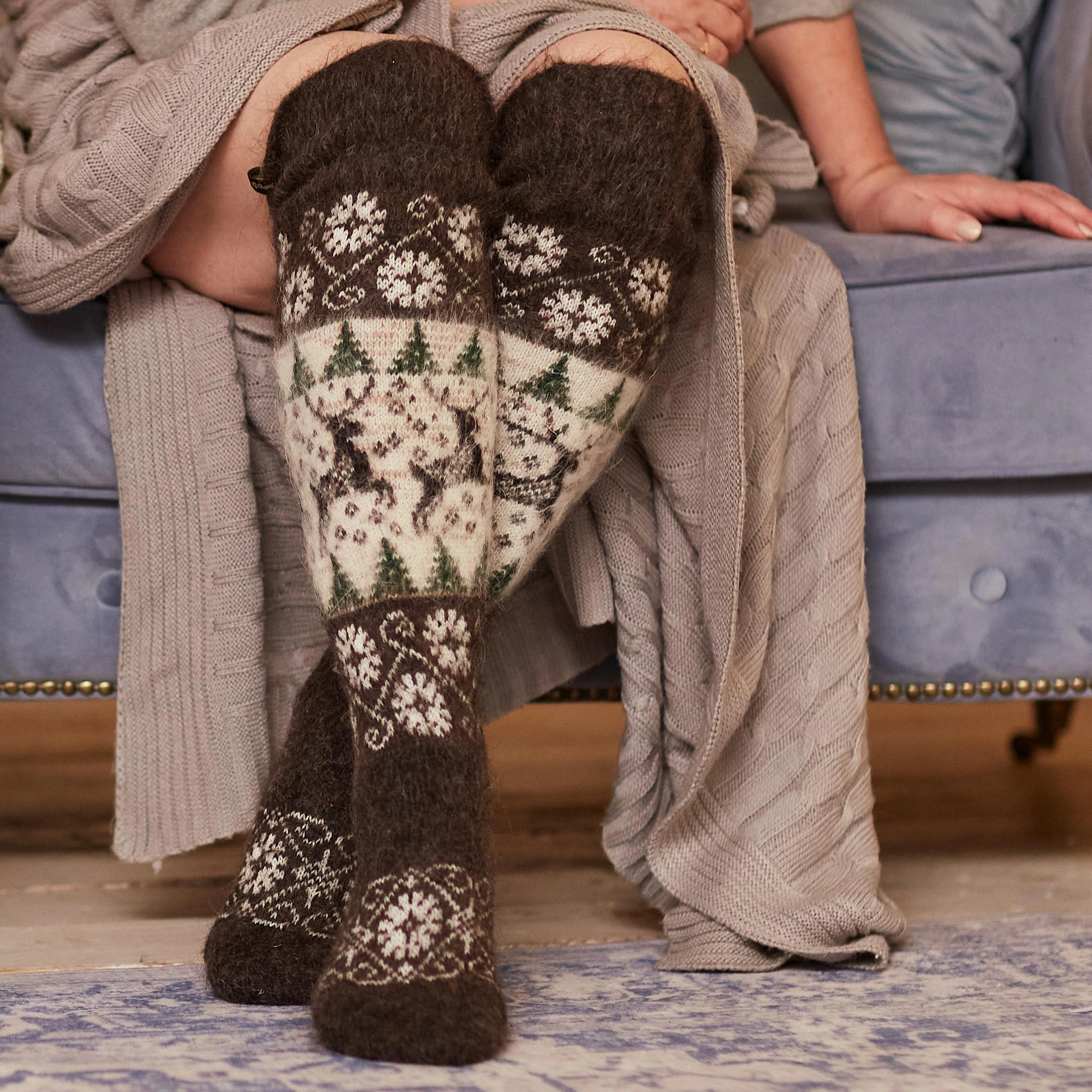Cozy Alpine Goat Wool Socks: Women’s Over-the-Knee Warmth & Style