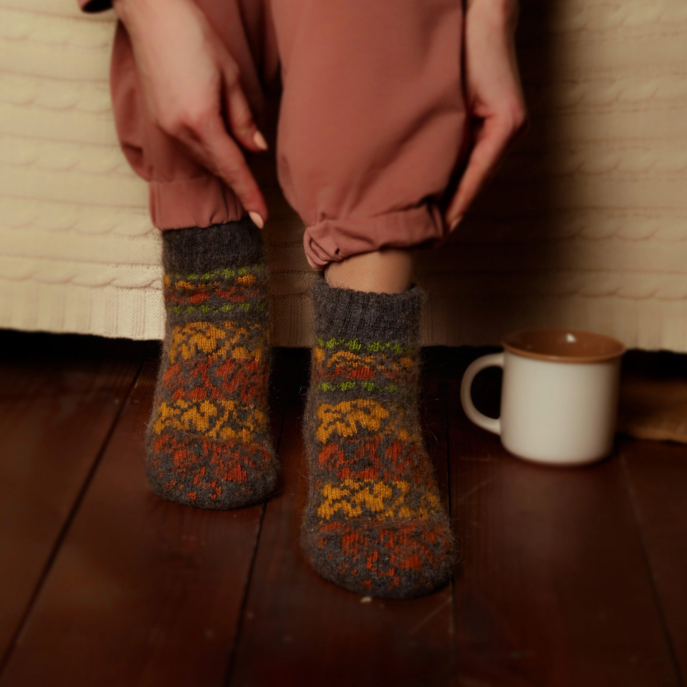 Cozy Goat Wool Autumn Leaf Socks for Her - Low Cut Comfort & Style.
